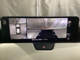 狭い場所での駐車やすれ違いなどでより的確な運転操作に役立つ360&deg;ビューモニターが装備されています。