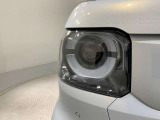 LEDヘッドライトは、点灯の瞬間から最大光量を発揮し、突然暗くなるトンネルなどでの安定感を高めます。