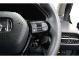 Hondaセンシングの機能のひとつ、アダプティブクルーズコントロール付!アクセルから足を離しても設定したスピードと前車との車間を保ち走行してくれます!車線維持もアシスト☆高速道路で疲労軽減ですね☆