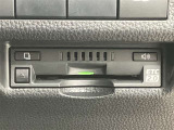 高速道路で便利な【ETC2.0】を装備しています。光ビーコン搭載で渋滞情報などナビゲーションと連動することで機能も充実いたします。他、観光施設に立ち寄るための高速料金割引サービス等もございます。