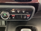 シートヒーター付き。直接体を温めてくれるので寒い日の運転も快適です
