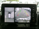 アラウンドビュ-モニタ-装備。上から見下ろしているような映像が表示されるので、車庫入れ時も安心です!
