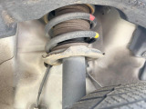 お車を安心してお乗りいただく為には、足回りの定期点検が欠かせません。サービスサポート(有償保証)では無料点検もご提供しており、安心のカーライフをお過ごしいただけるサポート体制が整っています。