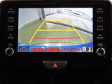 バックモニター付きです。モニターにはガイド線も表示されます。