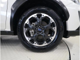 225/60R17のタイヤに純正アルミホイール!新品タイヤ装着しております。