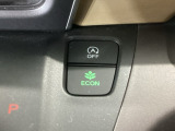 ★ECONスイッチ★ エコドライブを加速しよう!スイッチをONにすると、運転の仕方によるロスを抑え込み燃費をよくするようクルマが頑張ります(*^ー^*)燃費向上にチャレンジ♪