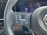 ハンドルスイッチで車両設定・オーディオの選曲や音量調整などが出来、安全性もアップ。