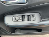 運転席のパワーウインドウ等操作部