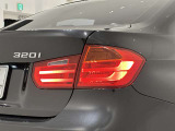 BMW伝統のL字型テールライト