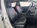 車を運転する際には運転席の存在は欠かせません。しっかりとチェックしたいポイントですね。