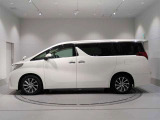 色はホワイトパールクリスタルシャイン(070)です。