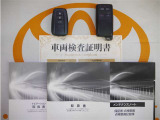 スマートキー&エンジンスターター付。取扱説明書とメンテナンスノートもあります☆品質評価シート付いてます!トヨタ認定中古車ライト!!