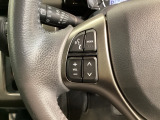 ステアリングにオーディオ操作スイッチが付いています。オーディオ画面に直接タッチしなくても操作が出来ますので、運転に集中できます。