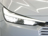 【LEDヘッドライト+デイタイムランニングランプ】主流のLEDヘッドライトに、日中でも他者からの視認性を良くするデイタイムランニングランプ装備!スタイリッシュでかっこよく仕上がっています。
