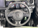 【純正革巻きステアリング】上質な革を使用することで、手にしっかり馴染みとても運転しやすいハンドルです♪