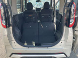 かなりフラットになりますので大きな荷物も収納OK     後席を倒せば27インチの自転車積載可能です