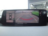 360&deg;ビューモニターを搭載しています。コーナーセンサーと合せてお使いいただくことで、安全、安心にお車の取り回しを行っていただけます。