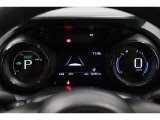 マルチインフォメーションディスプレイ付きのメーターです!エコ運転へ導く多彩な情報を表示してくれます。