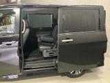 【両側ハンズフリーオートスライドドア】寝ているこどもを抱いていても、荷物を持っていても問題なし!とっても便利です♪
