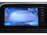バックガイドモニターで、後方を確認しながら安心して駐車することができます。運転初心者も熟練者も必須の機能ですよ!