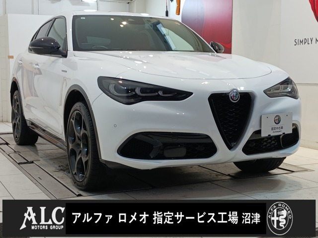 ステルヴィオ 2.0 ターボ Q4 ヴェローチェ 4WD 