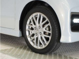 認定中古車では、厳しいHonda認定基準をクリアした厳選されたHonda認定中古車のみ、取り扱っております。「ご購入前の安心」「納車後の信頼」を車両と一緒に提供しております。