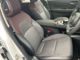 快適に運転できるドライブポジション!運転席シートリフターとシートスライドで、無理のない運転姿勢がとれます。