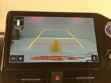 いまや必須装備「ナビゲーション」搭載!知らない場所にスイスイッとドライブ。もう、これなしではハンドルを握れませんね!でも運転中の操作は危険ですのでご注意ですね☆