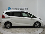 全長426cm、幅169cm、高さ171cmのお車になります。