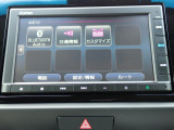 Bluetoothを搭載しています。スマホと連動させると音楽等楽しむことが出来ます。