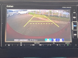 バックモニター付きで、車庫入れやバック時の後方確認をサポート。
