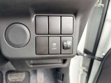 運転席操作部の写真です!席から操作しやすい位置に配置されており、快適な運転の強い味方となってくれます。ぜひ来場して、実際に触ってみてください♪