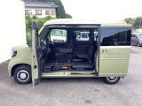 ワンアクションでダイブダウンできるリヤシートと助手席で簡単に荷室を広げることができます