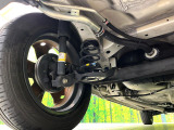 お車を安心してお乗りいただく為には、足回りの定期点検が欠かせません。サービスサポート(有償保証)では無料点検もご提供しており、安心のカーライフをお過ごしいただけるサポート体制が整っています。