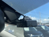 もしもの時を記録してくれるドライブレコーダー。ナビ連動ですので、ナビ画面で映像の確認が出来ます。