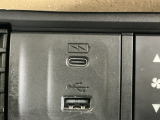 (Type-C〈3A〉)USBチャージャー搭載。スマートフォンなどの充電にとっても便利です