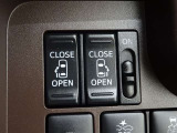 電動スライドドアの開閉スイッチです!運転席に座ったままでも操作することもできるので便利です♪