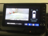 リバースギアに入れるだけで後方の表示へ切り替わります。夜間や雨の日の駐車も楽になりますよ。