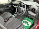 高いホールド性で運転姿勢が安定します。長距離ドライブでも疲れにくいのが魅力です。快適なドライビングライフをお送りください♪