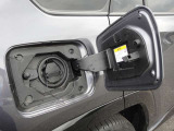 ★近距離使用にはもってこいのEV!満充電で85km位走れるそうです!バッテリーを使い切ればHVとして延々走行できるPHVは実用的な最先端のエコカーと思います★