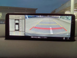 360&deg;ビュー:全方位を確認できて駐車も簡単です。