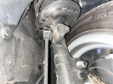 お車を安心してお乗りいただく為には、足回りの定期点検が欠かせません。サービスサポート(有償保証)では無料点検もご提供しており、安心のカーライフをお過ごしいただけるサポート体制が整っています。