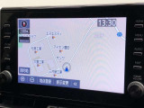 ディスプレイオーディオ装着車。ディスプレイとスマホを連携で、様々なアプリを使用できます。マップのアプリを繋げて、ナビゲーションとして使用できます。