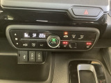 運転席・助手席にはシートヒーター付き。寒い冬には嬉しい機能です!