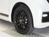 認定中古車では、厳しいHonda認定基準をクリアした厳選されたHonda認定中古車のみ、取り扱っております。「ご購入前の安心」「納車後の信頼」を車両と一緒に提供しております。