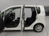 愛知ダイハツのお店にある、たくさんのスマアシ搭載車は、正常に作動する事をしっかり確認してます。