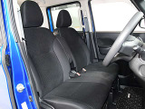 運転席まわりです。実際に座ってみて乗り心地を体感してみて下さい。