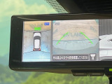 【アラウンドビューモニター】専用のカメラにより、上から見下ろしたような視点で360度クルマの周囲を確認することができます☆死角部分も確認しやすく、狭い場所での切り返しや駐車もスムーズに行えます。