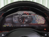 スマートフォン・コネクションを装着。使い慣れたナビや音楽アプリを車載モニターの大画面で直感的に操作いただけます。