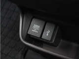 12V電源ソケット、USB接続端子!使いやすい場所に!装備が充実しています♪